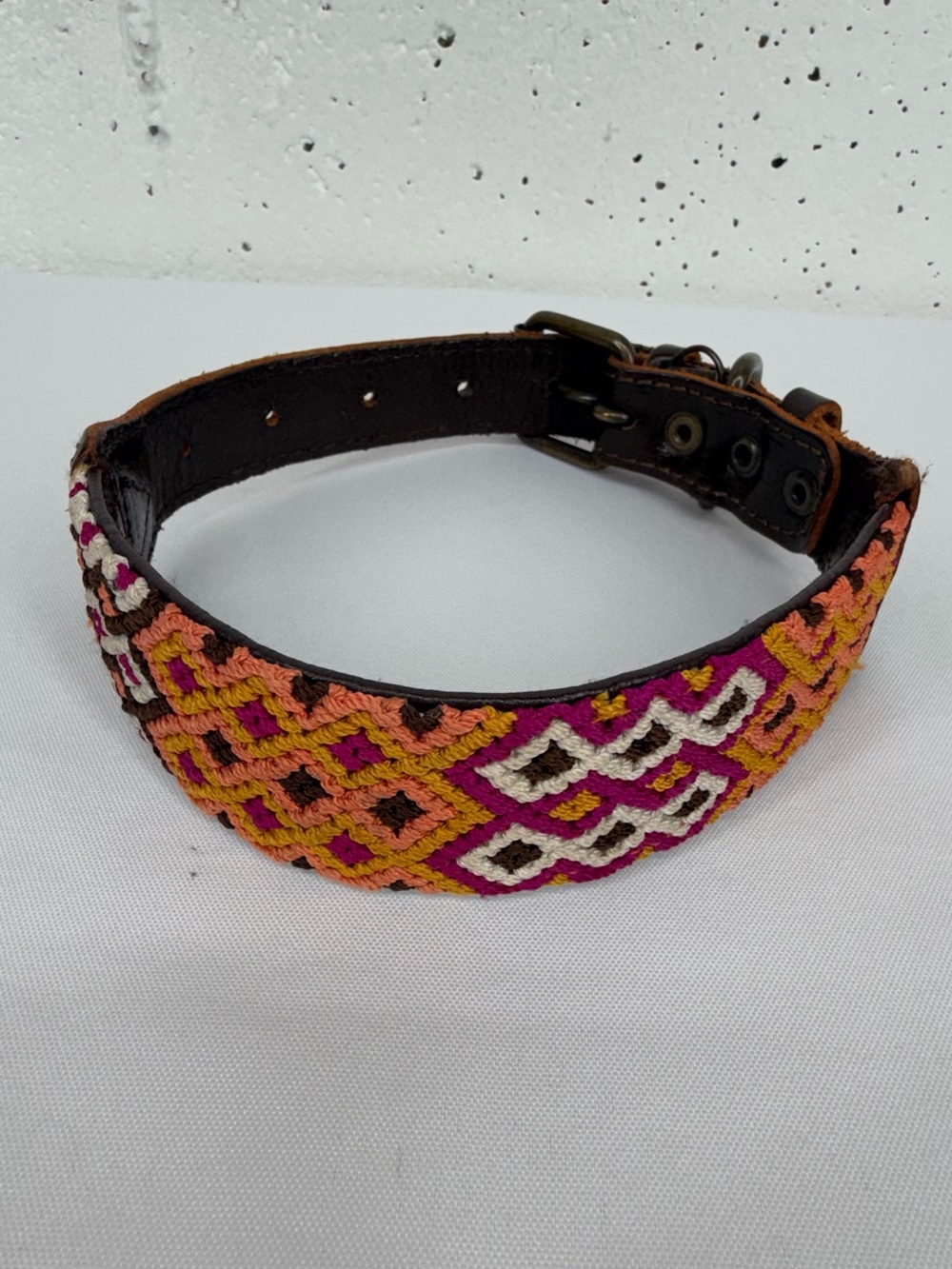 AMOR Medium Brown Leather Embroidered Dog Collar